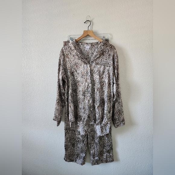 Secret Treasures Women’s 1XL Leopard Print Satin PJ Set - Picture 1 of 8